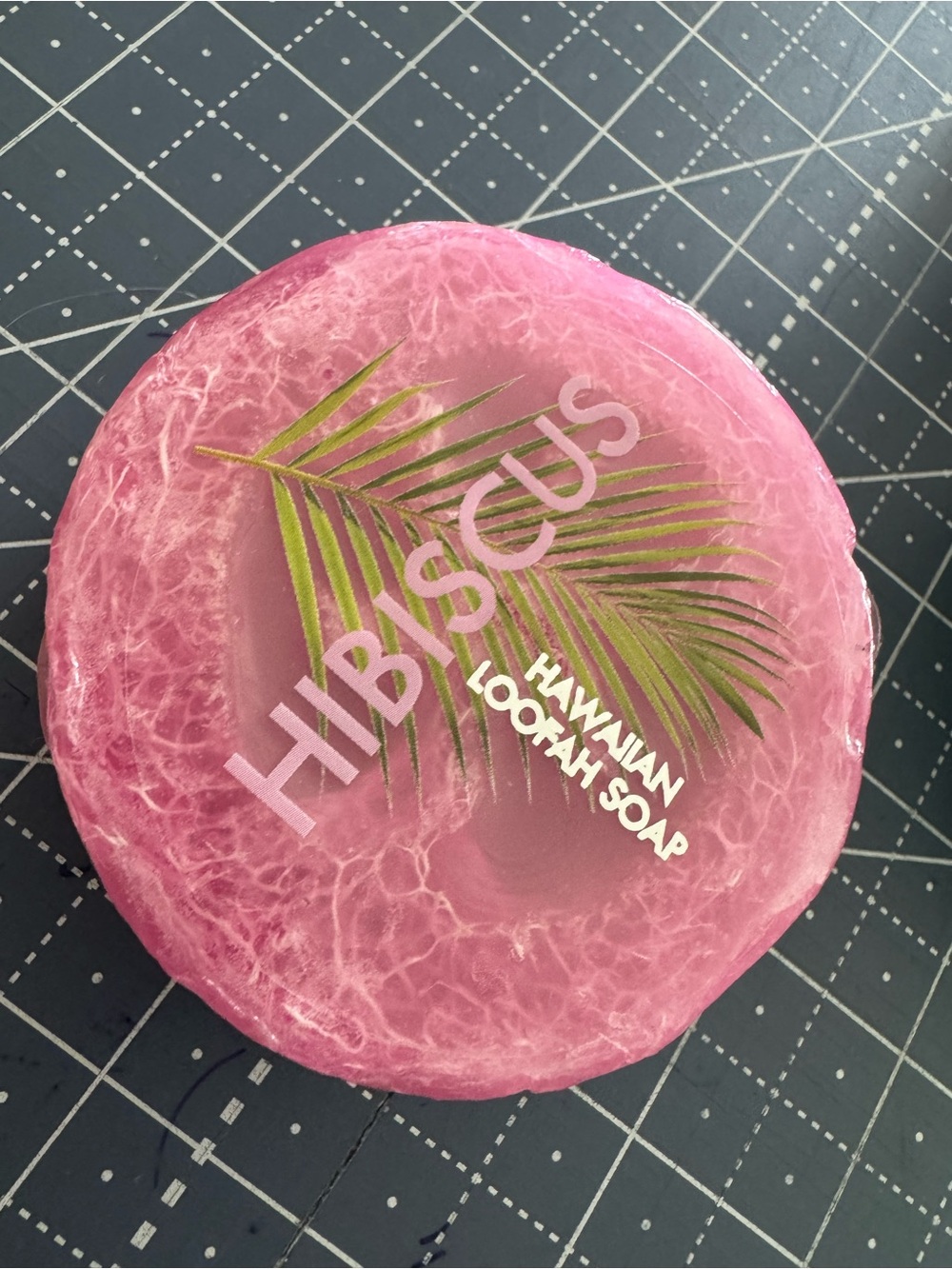 Maui Soap Co Set of 2 loofa Hawaiian soaps and 5 small coconut soaps. NEW!! - Picture 2 of 4